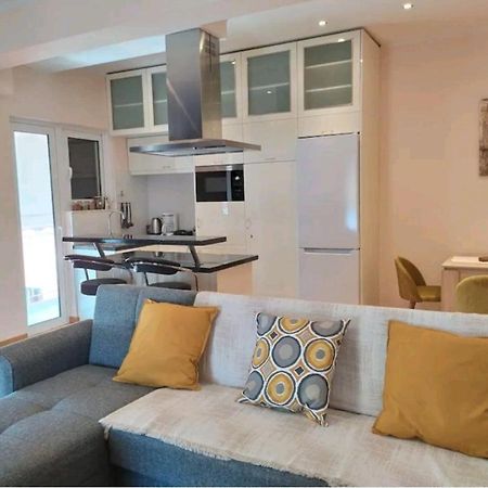 Stylish -Modern Apartment Heart Of Marousi Афіни Екстер'єр фото