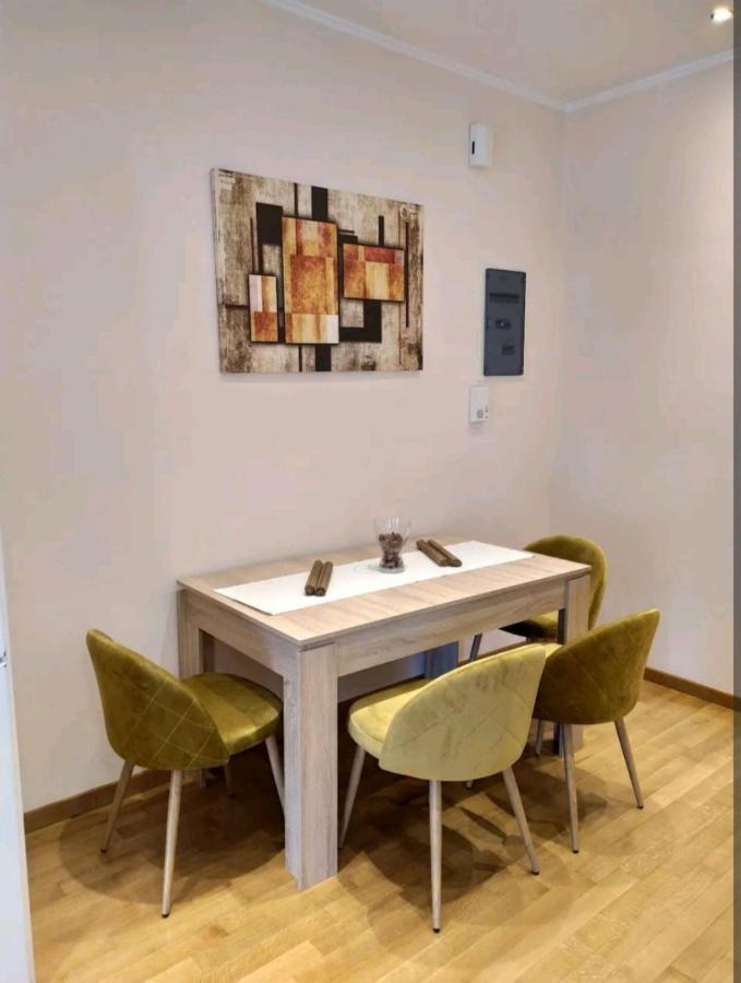 Stylish -Modern Apartment Heart Of Marousi Афіни Екстер'єр фото